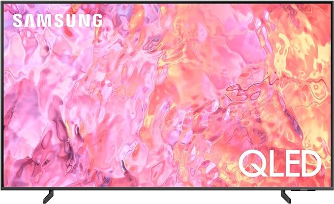 أفضل شاشات تلفزيون في 2024: شاشة Samsung QN95C Neo QLED بألوان زاهية ووضوح عالٍ في الغرف المضيئة.